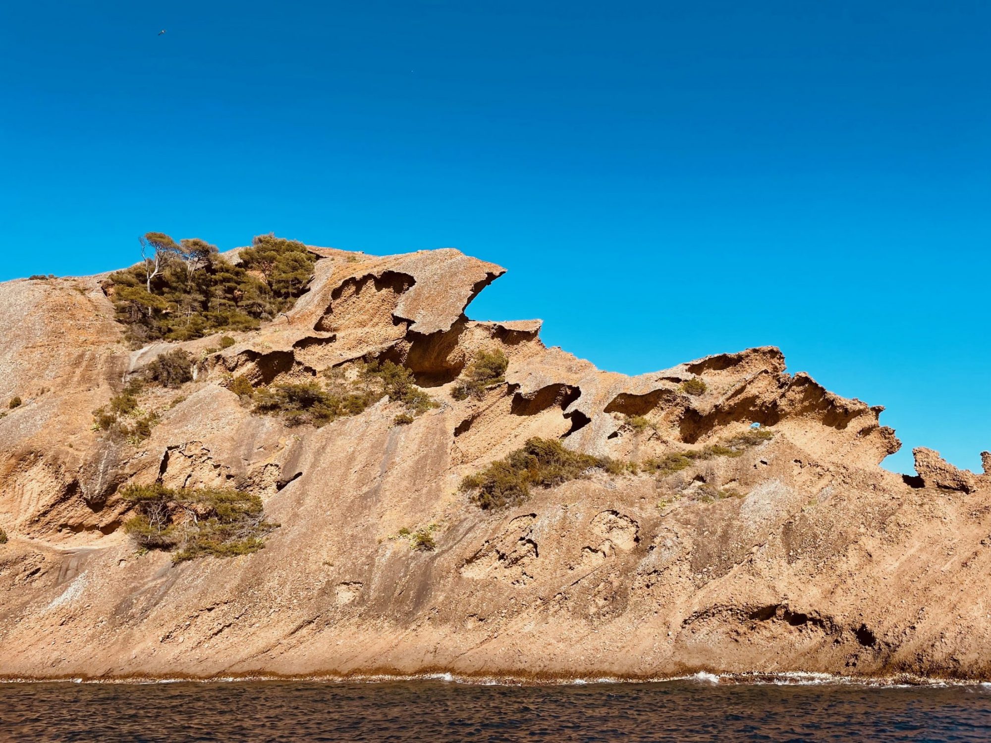 Visite en bateau des 13 calanques de Cassis et Marseille